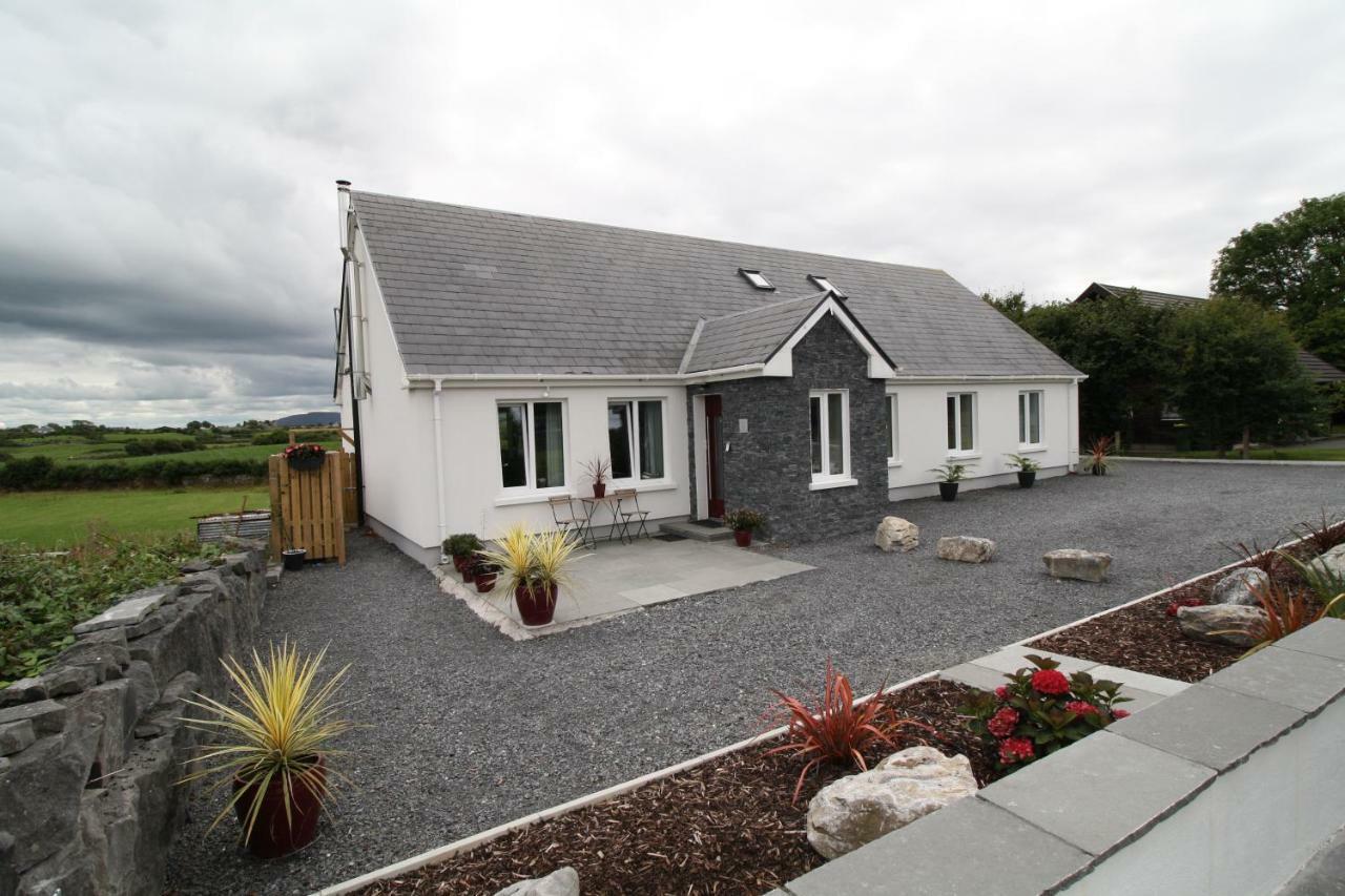 Atlantic Retreat Lodge Kinvara Bagian luar foto